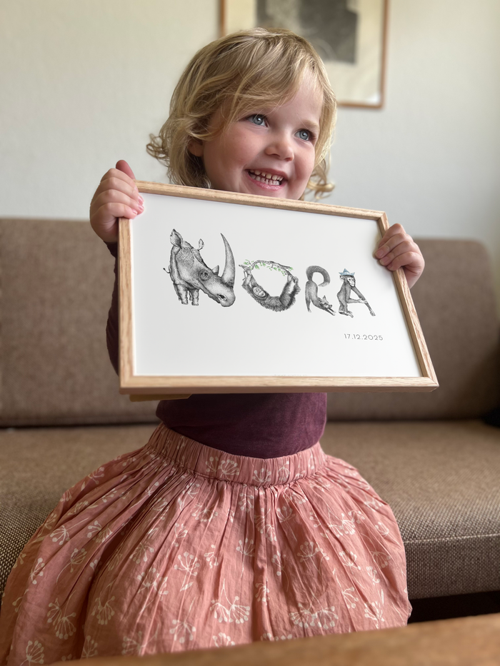 Navneplakat med dyr - Nora - til børneværelse